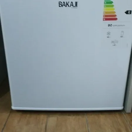Max *