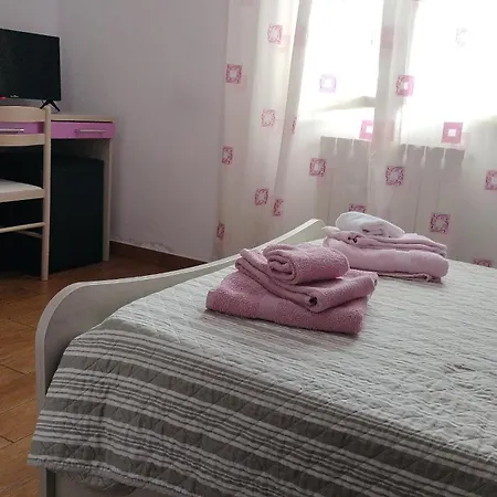 Oda ve Kahvaltı Max