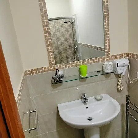 Max Bed & Breakfast 4*